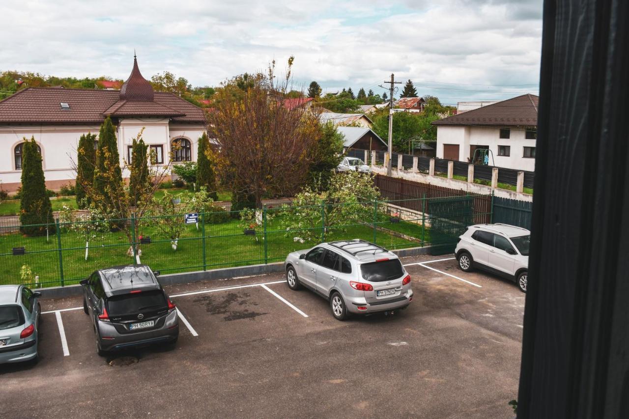 Casa Novis Hotel Băicoi Exterior foto